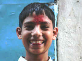 Kathmandu Dashain boy.JPG (337308 bytes)