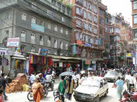 Kathmandu street scene.JPG (286061 bytes)