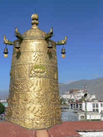 Jokhang roof ornament.JPG (233882 bytes)